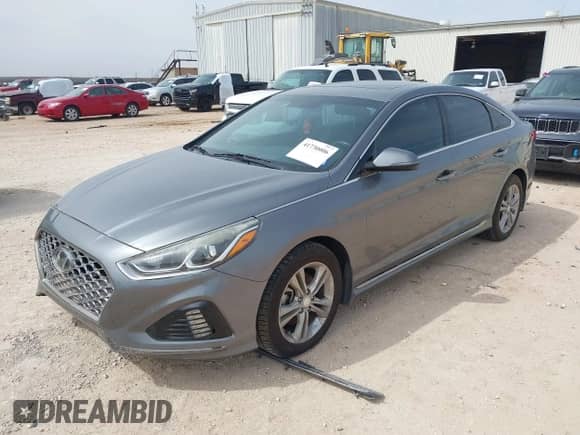 2019 Hyundai Sonata Sport с VIN 5NPE34AFXKH753127, выставлен на аукционе IAAI как лот 41730006 с пробегом 223 878 миль миль и . История ставок и продаж доступна на DreamBid. Изображение 2.