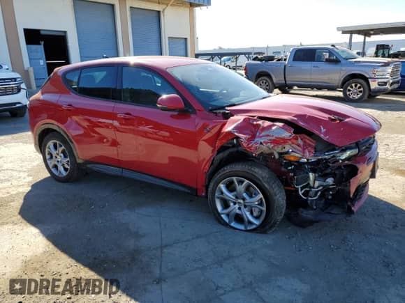 2024 Dodge Hornet R/T z VIN ZACPDFCW2R3A32159, wystawiony jako Copart lot #89395445 z przebiegiem 25 939 mil mil oraz Nie do naprawy • Non repairable. Historia ofert i sprzedaży dostępna na DreamBid. Obrazek 4.