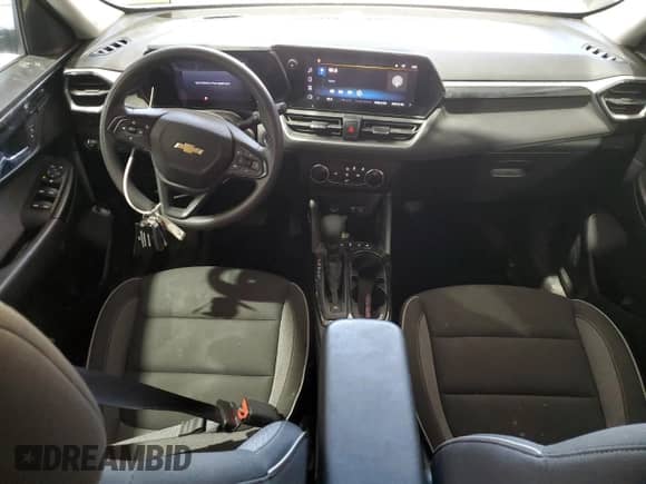 2024 Chevrolet TrailBlazer LS с VIN KL79MMSL4RB039375, выставлен на аукционе Copart как лот 54701905 с пробегом 24 359 миль миль и Списание • Salvage title. История ставок и продаж доступна на DreamBid. Изображение 8.