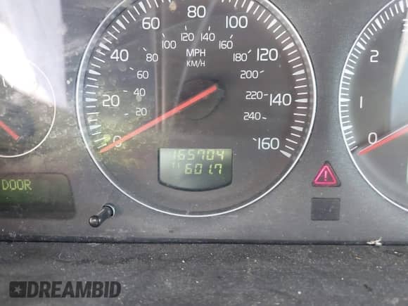 2008 Volvo S60 2.5T с VIN YV1RH592382686756, выставлен на аукционе IAAI как лот 42129235 с пробегом 165 704 миль миль и . История ставок и продаж доступна на DreamBid. Изображение 15.
