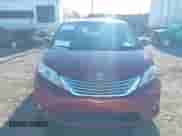 2012 Toyota Sienna XLE z VIN 5TDDK3DC5CS039427, wystawiony jako IAAI lot #43516721 z przebiegiem 227 973 mil mil oraz . Historia ofert i sprzedaży dostępna na DreamBid. Obrazek 12.