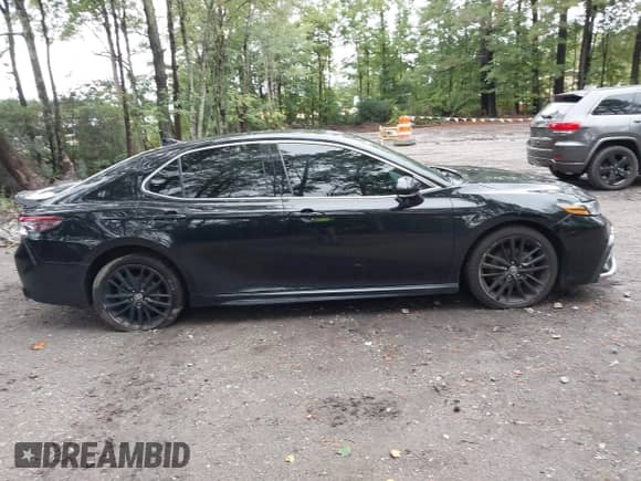 2021 Toyota Camry XSE with VIN 4T1K61AK3MU527991, listed as a IAAI auction lot 43170705 with 117,528 mi miles and . Bid and sale history available at DreamBid. Image 12.