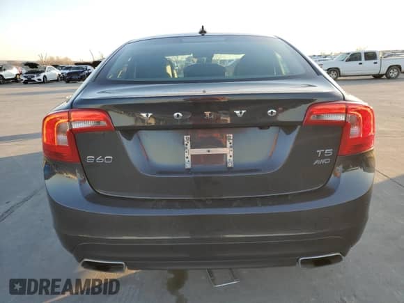2015 Volvo S60 T5 Platinum с VIN YV1612TM1F1361171, выставлен на аукционе Copart как лот 36642793 с пробегом 58 929 миль миль и . История ставок и продаж доступна на DreamBid. Изображение 6.