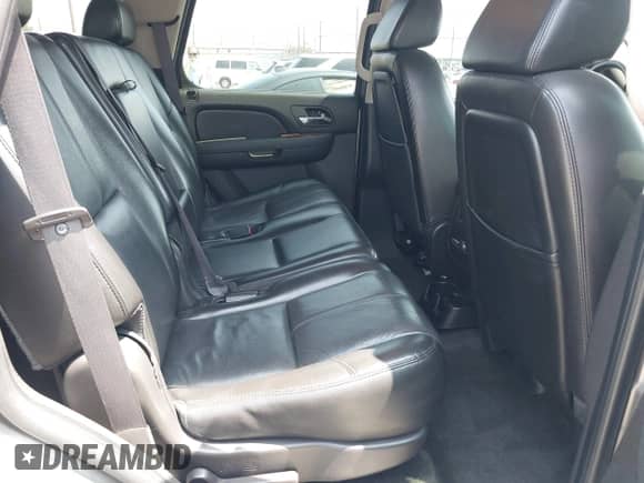 2007 Chevrolet Tahoe LT with VIN 1GNFC13J97R274323, listed as a IAAI auction lot 42454296 with 157,470 mi miles and . Bid and sale history available at DreamBid. Image 8.