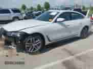 2025 BMW 4 Series 430i xDrive z VIN WBA33FB08SFU74697, wystawiony jako IAAI lot #42124969 z przebiegiem 114 mil mil oraz . Historia ofert i sprzedaży dostępna na DreamBid. Obrazek 2.