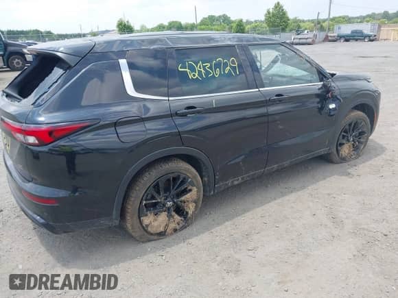 2023 Mitsubishi Outlander SEL z VIN JA4J4VA82PZ006988, wystawiony jako IAAI lot #42436729 z przebiegiem 76 957 mil mil oraz . Historia ofert i sprzedaży dostępna na DreamBid. Obrazek 4.
