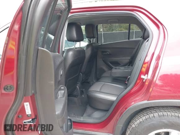 2018 Chevrolet Trax LT с VIN 3GNCJPSB8JL229278, выставлен на аукционе IAAI как лот 43448290 с пробегом 131 772 миль миль и . История ставок и продаж доступна на DreamBid. Изображение 8.