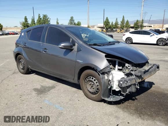 2016 Toyota Prius One z VIN JTDKDTB38G1589356, wystawiony jako Copart lot #71558855 z przebiegiem 132 870 mil mil oraz Szkoda całkowita • Salvage title. Historia ofert i sprzedaży dostępna na DreamBid. Obrazek 4.
