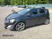 2016 Chevrolet Sonic RS z VIN 1G1JG6SB9G4152534, wystawiony jako Copart lot #61669815 z przebiegiem 117 986 mil mil oraz Szkoda całkowita • Salvage title. Historia ofert i sprzedaży dostępna na DreamBid. Obrazek 1.