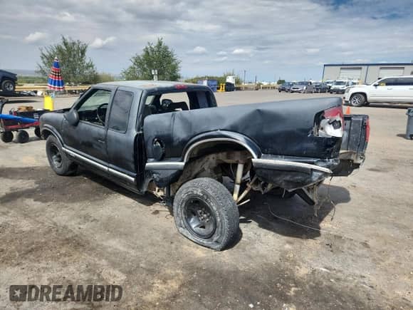 1996 Chevrolet S-10 LS с VIN 1GCCS19X9T8217176, выставлен на аукционе Copart как лот 80297605 с пробегом Не указан миль и Списание • Salvage title. История ставок и продаж доступна на DreamBid. Изображение 2.