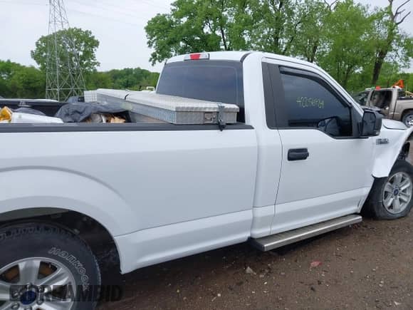 2019 Ford F-150 XL с VIN 1FTMF1C52KKD08601, выставлен на аукционе IAAI как лот 42256484 с пробегом 83 417 миль миль и . История ставок и продаж доступна на DreamBid. Изображение 12.