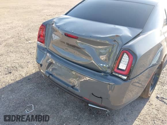 2018 Chrysler 300 S с VIN 2C3CCABT9JH274820, выставлен на аукционе IAAI как лот 43172463 с пробегом 73 162 миль миль и . История ставок и продаж доступна на DreamBid. Изображение 6.