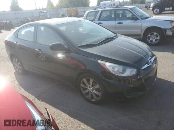 2012 Hyundai Accent GLS z VIN KMHCU4AE0CU241682, wystawiony jako Copart lot #81475055 z przebiegiem Nie podano mil oraz Czysty tytuł • Clean title. Historia ofert i sprzedaży dostępna na DreamBid. Obrazek 4.