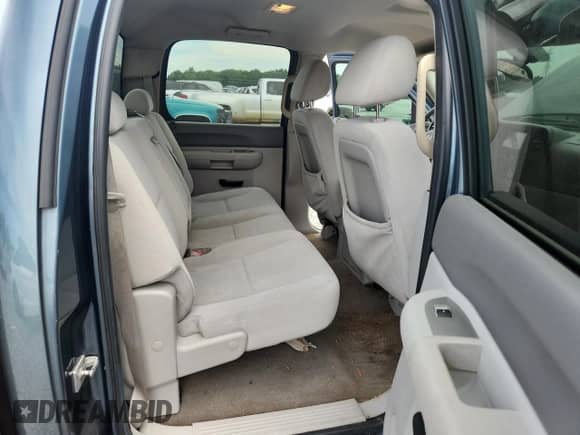 2007 GMC Sierra 1500 SLE1 z VIN 2GTEC13C471547957, wystawiony jako Copart lot #62828695 z przebiegiem 204 094 mil mil oraz Szkoda całkowita • Salvage title. Historia ofert i sprzedaży dostępna na DreamBid. Obrazek 10.