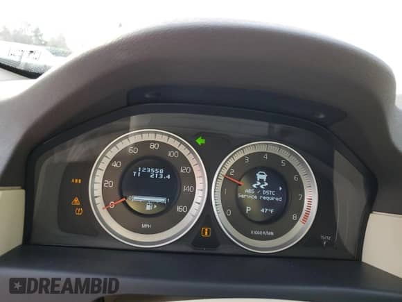 2012 Volvo XC70 3.2L with VIN YV4940BZ8C1122513, listed as a Copart auction lot 84524664 with 123,558 mi miles and Salvage title. Bid and sale history available at DreamBid. Image 9.