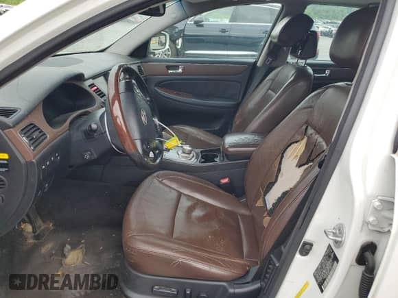 2010 Hyundai Genesis z VIN KMHGC4DF4AU092392, wystawiony jako Copart lot #58487294 z przebiegiem 162 748 mil mil oraz Szkoda całkowita • Salvage title. Historia ofert i sprzedaży dostępna na DreamBid. Obrazek 7.