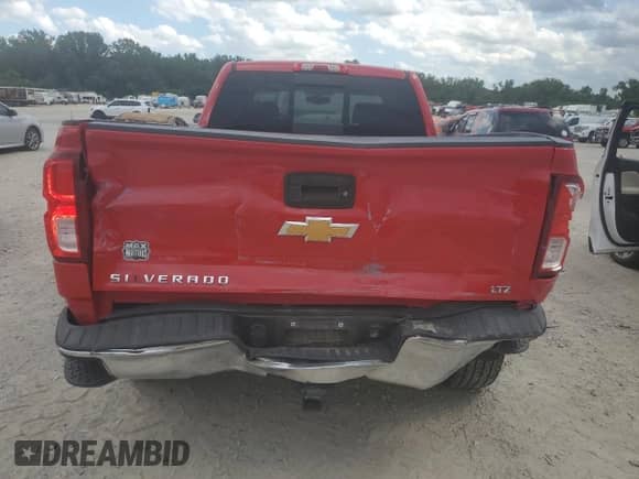 2017 Chevrolet Silverado 1500 LTZ z VIN 1GCVKSEC2HZ357511, wystawiony jako Copart lot #59766285 z przebiegiem 94 765 mil mil oraz Szkoda całkowita • Salvage title. Historia ofert i sprzedaży dostępna na DreamBid. Obrazek 6.