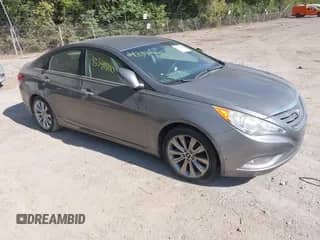 2013 Hyundai Sonata SE z VIN 5NPEC4AC8DH507105, wystawiony jako IAAI lot #43340400 z przebiegiem 102 737 mil mil oraz . Historia ofert i sprzedaży dostępna na DreamBid. Obrazek 1.