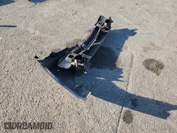 2013 Hyundai Azera с VIN KMHFH4JG6DA312812, выставлен на аукционе Copart как лот 86901174 с пробегом 256 370 миль миль и Списание • Salvage title. История ставок и продаж доступна на DreamBid. Изображение 14.