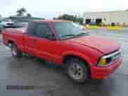 1994 Chevrolet S-10 LS z VIN 1GCCS19Z2R8222715, wystawiony jako IAAI lot #41662096 z przebiegiem 293 997 mil mil oraz . Historia ofert i sprzedaży dostępna na DreamBid. Obrazek 1.