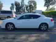 2011 Dodge Avenger Express z VIN 1B3BD4FB4BN591857, wystawiony jako IAAI lot #43312280 z przebiegiem 170 787 mil mil oraz . Historia ofert i sprzedaży dostępna na DreamBid. Obrazek 14.