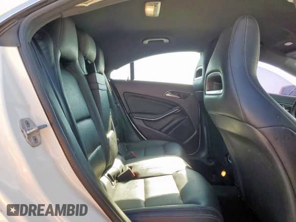 2018 Mercedes-Benz CLA 250 с VIN WDDSJ4EB0JN616329, выставлен на аукционе Copart как лот 71370525 с пробегом 99 270 миль миль и Списание • Salvage title. История ставок и продаж доступна на DreamBid. Изображение 10.