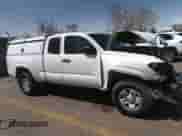 2018 Toyota Tacoma SR с VIN 5TFRX5GN7JX105158, выставлен на аукционе IAAI как лот 41897876 с пробегом 209 099 миль миль и . История ставок и продаж доступна на DreamBid. Изображение 13.