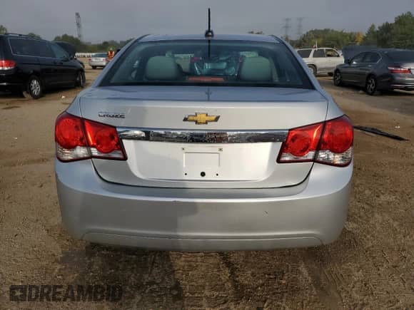 2015 Chevrolet Cruze LS с VIN 1G1PA5SH1F7266485, выставлен на аукционе Copart как лот 71876735 с пробегом 113 615 миль миль и Списание • Salvage title. История ставок и продаж доступна на DreamBid. Изображение 6.