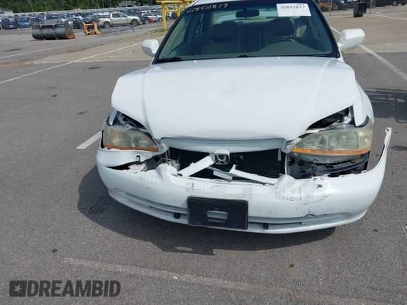 2001 Honda Accord EX с VIN 1HGCG16541A085620, выставлен на аукционе IAAI как лот 42852817 с пробегом 217 476 миль миль и . История ставок и продаж доступна на DreamBid. Изображение 6.