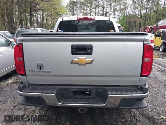 2020 Chevrolet Colorado 2WD Work Truck z VIN 1GCGSBEA5L1142784, wystawiony jako IAAI lot #41983363 z przebiegiem 121 734 mil mil oraz . Historia ofert i sprzedaży dostępna na DreamBid. Obrazek 16.