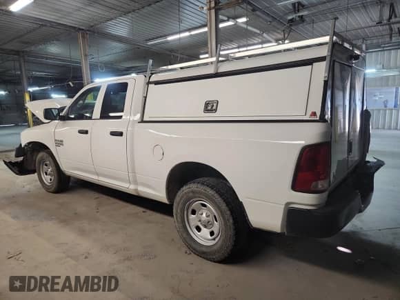 2022 Ram 1500 Tradesman z VIN 1C6RR7FG5NS187930, wystawiony jako Copart lot #68198905 z przebiegiem Nie podano mil oraz Szkoda całkowita • Salvage title. Historia ofert i sprzedaży dostępna na DreamBid. Obrazek 2.