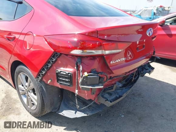 2017 Hyundai Elantra SE с VIN KMHD84LF4HU425447, выставлен на аукционе IAAI как лот 42575586 с пробегом 65 554 миль миль и . История ставок и продаж доступна на DreamBid. Изображение 18.