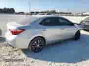 2019 Toyota Corolla XLE z VIN 5YFBURHE5KP873396, wystawiony jako Copart lot #82557275 z przebiegiem 117 961 mil mil oraz Czysty tytuł • Clean title. Historia ofert i sprzedaży dostępna na DreamBid. Obrazek 3.