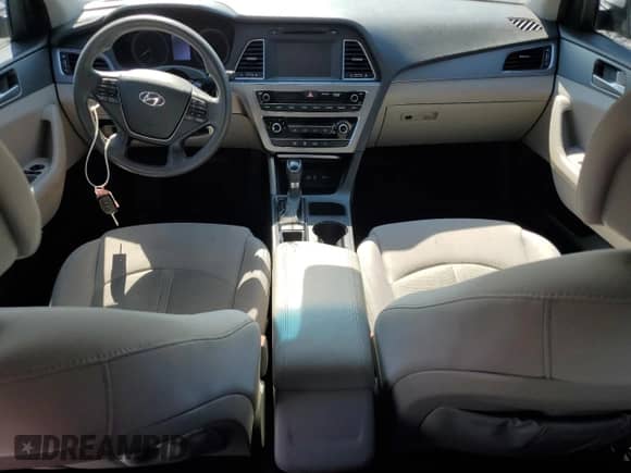 2016 Hyundai Sonata SE с VIN 5NPE24AF5GH351932, выставлен на аукционе Copart как лот 81862215 с пробегом 103 704 миль миль и Списание • Salvage title. История ставок и продаж доступна на DreamBid. Изображение 8.