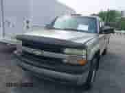 2002 Chevrolet Silverado 2500HD LS z VIN 1GCHC29142E259923, wystawiony jako IAAI lot #42919374 z przebiegiem 236 789 mil mil oraz . Historia ofert i sprzedaży dostępna na DreamBid. Obrazek 12.