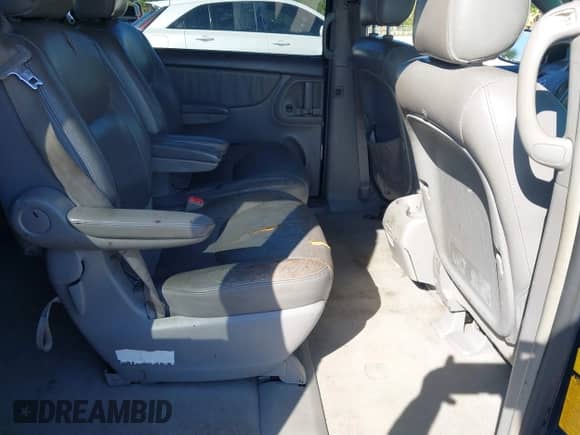 2004 Toyota Sienna XLE z VIN 5TDZA22C94S081400, wystawiony jako IAAI lot #43498058 z przebiegiem 203 324 mil mil oraz . Historia ofert i sprzedaży dostępna na DreamBid. Obrazek 8.