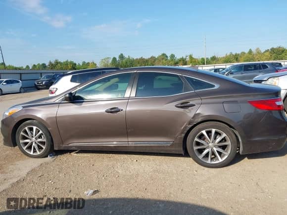 2016 Hyundai Azera с VIN KMHFG4JG6GA500804, выставлен на аукционе IAAI как лот 43410922 с пробегом 76 054 миль миль и . История ставок и продаж доступна на DreamBid. Изображение 14.