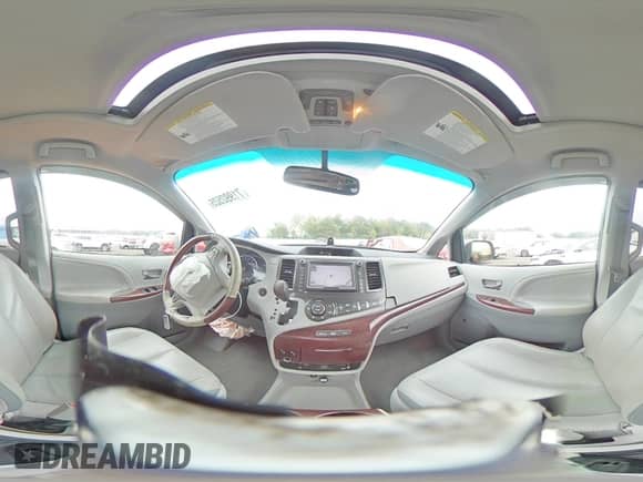 2012 Toyota Sienna XLE AAS z VIN 5TDYK3DC4CS261166, wystawiony jako Copart lot #71992525 z przebiegiem 157 469 mil mil oraz Szkoda całkowita • Salvage title. Historia ofert i sprzedaży dostępna na DreamBid. Obrazek 15.