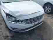 2015 Volvo S60 T5 Premier с VIN YV1612TB8F1317893, выставлен на аукционе IAAI как лот 42310908 с пробегом 150 924 миль миль и . История ставок и продаж доступна на DreamBid. Изображение 6.