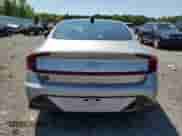 2020 Hyundai Sonata SEL Plus z VIN 5NPEJ4J26LH034901, wystawiony jako Copart lot #67436895 z przebiegiem 69 203 mil mil oraz Szkoda całkowita • Salvage title. Historia ofert i sprzedaży dostępna na DreamBid. Obrazek 6.