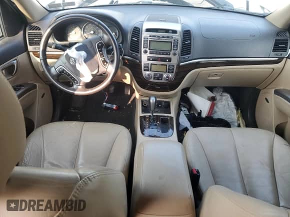 2011 Hyundai Santa Fe Limited с VIN 5XYZKDAG5BG079893, выставлен на аукционе Copart как лот 68065195 с пробегом 233 285 миль миль и Списание • Salvage title. История ставок и продаж доступна на DreamBid. Изображение 8.