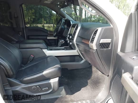 2017 Ford F-150 XLT with VIN 1FTEW1EG6HFC82671, listed as a IAAI auction lot 42729611 with 110,133 mi miles and . Bid and sale history available at DreamBid. Image 5.