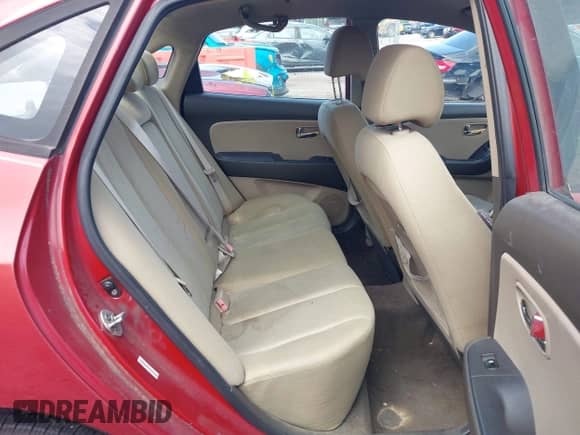 2010 Hyundai Elantra GLS с VIN KMHDU4AD7AU921586, выставлен на аукционе IAAI как лот 42731312 с пробегом 211 524 миль миль и . История ставок и продаж доступна на DreamBid. Изображение 8.