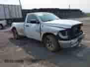 2019 Ram 1500 Tradesman z VIN 3C6JR6DT8KG537254, wystawiony jako IAAI lot #42417518 z przebiegiem 113 491 mil mil oraz . Historia ofert i sprzedaży dostępna na DreamBid. Obrazek 1.