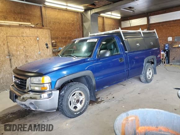 2003 GMC Sierra 1500 SLE z VIN 1GTEK14V33Z206988, wystawiony jako Copart lot #65412525 z przebiegiem 209 061 mil mil oraz Czysty tytuł • Clean title. Historia ofert i sprzedaży dostępna na DreamBid. Obrazek 1.