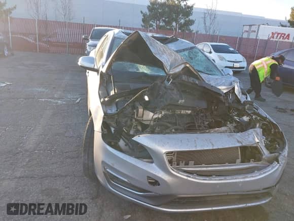 2017 Volvo S60 Inscription с VIN LYV402HK7HB133405, выставлен на аукционе IAAI как лот 41331529 с пробегом Не указан миль и . История ставок и продаж доступна на DreamBid. Изображение 12.