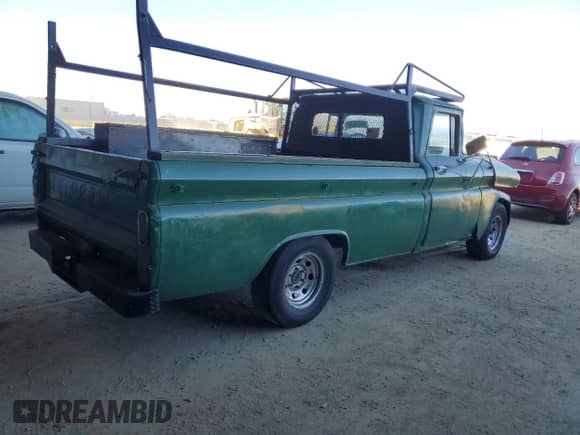 1963 Chevrolet Silverado 1500 z VIN 3C1540126201, wystawiony jako Copart lot #42150965 z przebiegiem 53 707 mil mil oraz Czysty tytuł • Clean title. Historia ofert i sprzedaży dostępna na DreamBid. Obrazek 3.