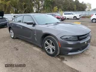 2015 Dodge Charger SE z VIN 2C3CDXBG1FH732568, wystawiony jako Copart lot #86820975 z przebiegiem 271 719 mil mil oraz Czysty tytuł • Clean title. Historia ofert i sprzedaży dostępna na DreamBid. Obrazek 4.