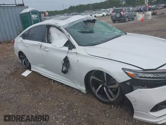 2021 Honda Accord Sport z VIN 1HGCV2F38MA016718, wystawiony jako IAAI lot #43208169 z przebiegiem 52 090 mil mil oraz . Historia ofert i sprzedaży dostępna na DreamBid. Obrazek 18.