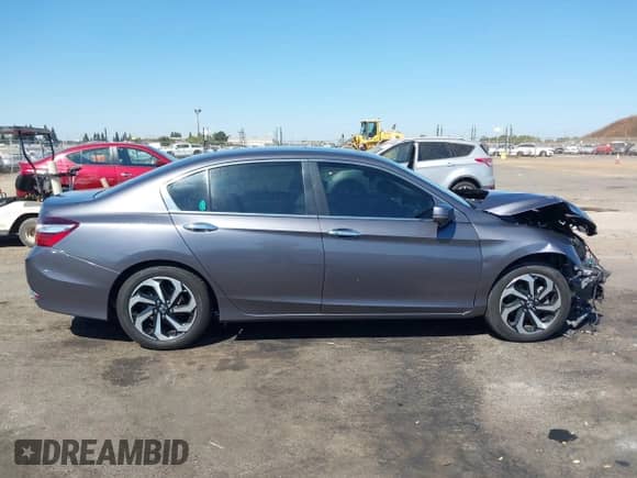 2017 Honda Accord EX-L с VIN 1HGCR2F83HA056940, выставлен на аукционе IAAI как лот 43289251 с пробегом Не указан миль и . История ставок и продаж доступна на DreamBid. Изображение 13.